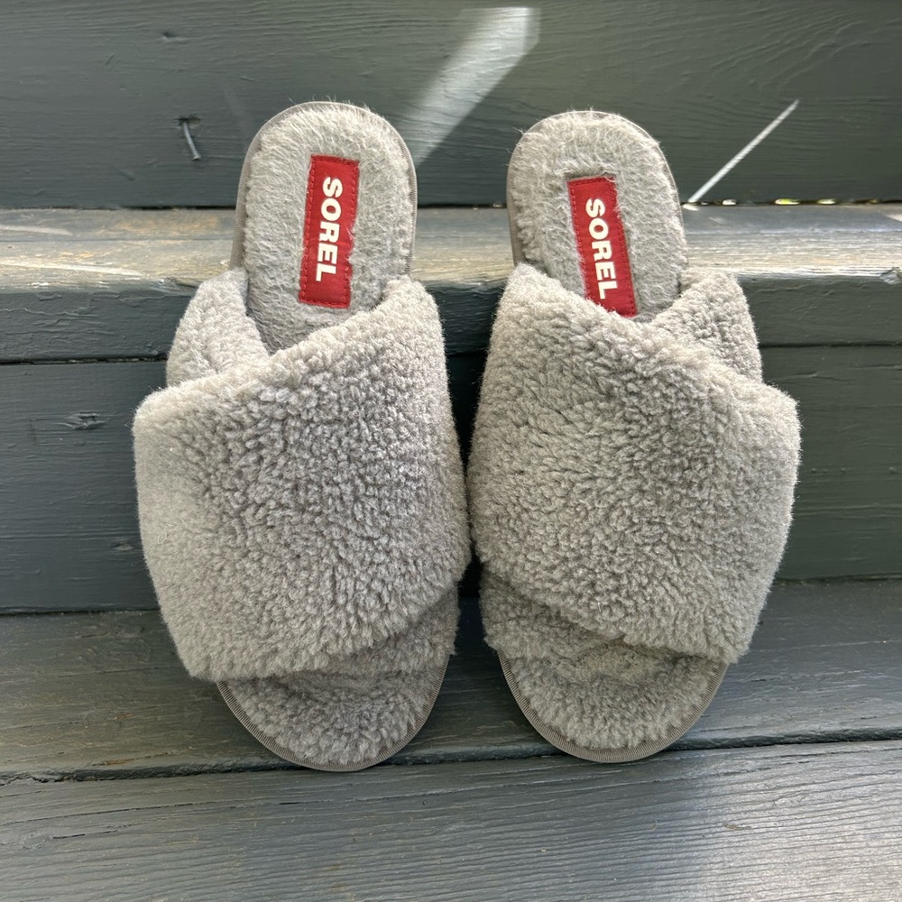 SOREL Go Mail Run Slippers - Picture 2 of 13
